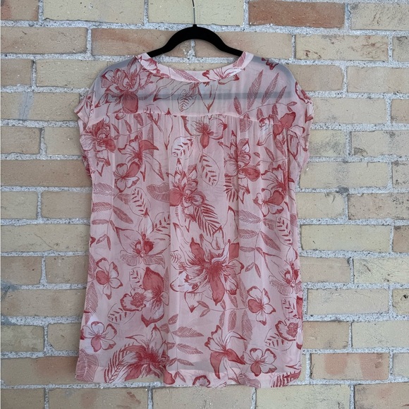 Part Two V-neck Red and Cream Floral Blouse - Picture 3 of 3